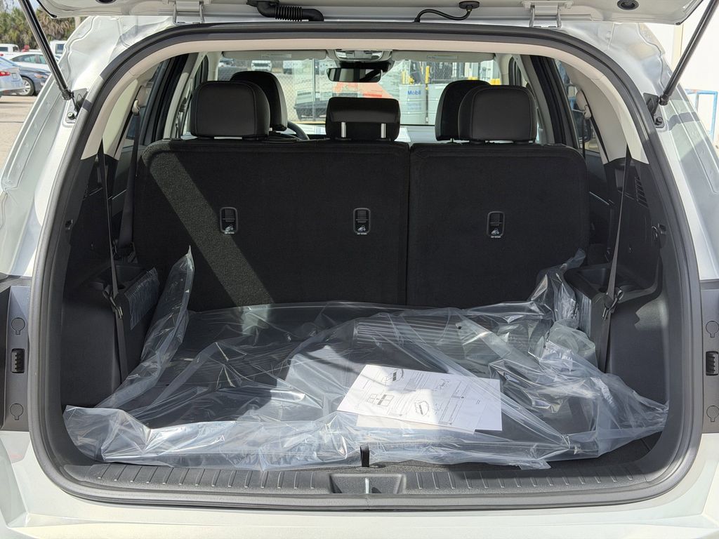 2026 Kia Sorento S - Photo 9