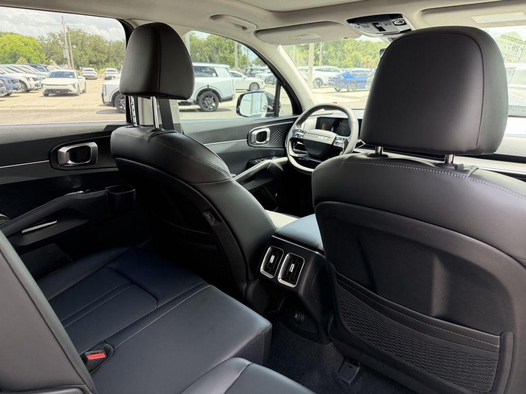 2026 Kia Sorento S - Photo 17