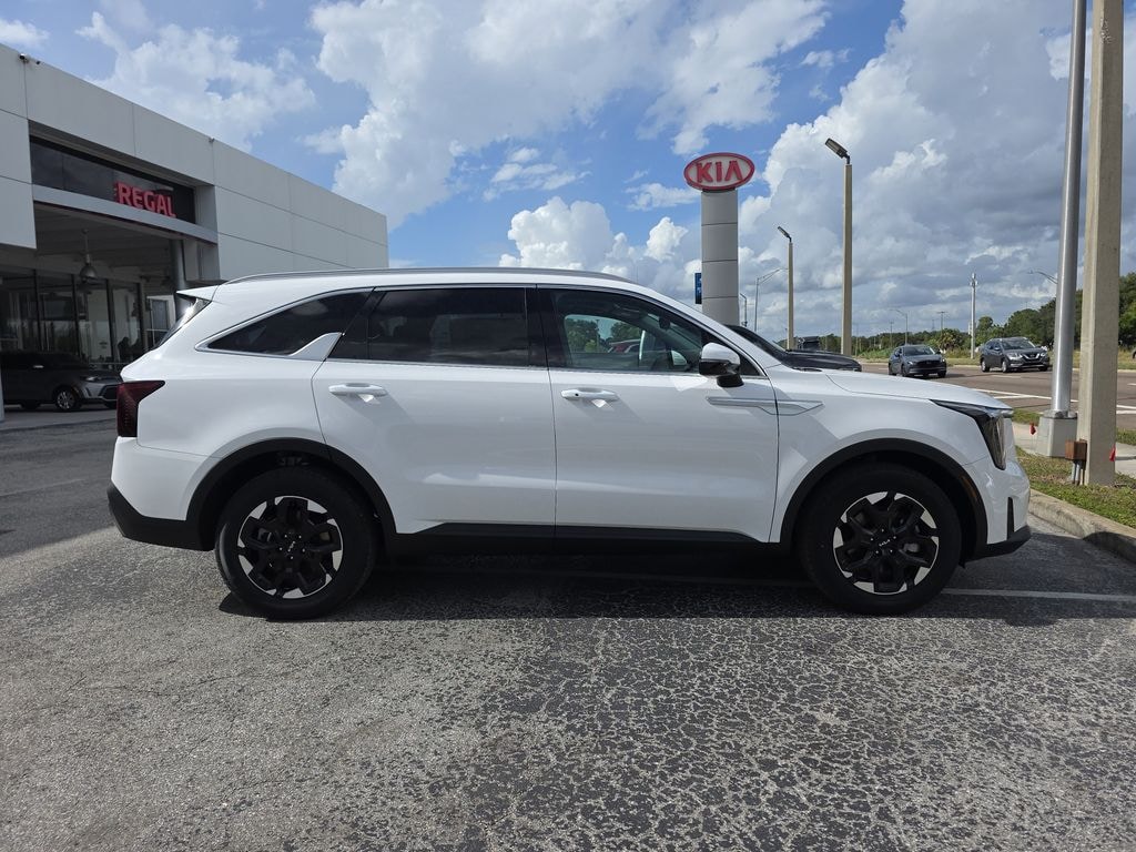 New 2025 Kia Sorento S SUV