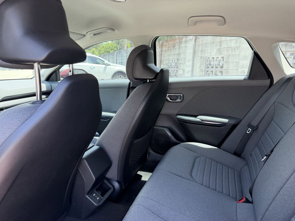 2025 Kia K4 EX - Photo 15