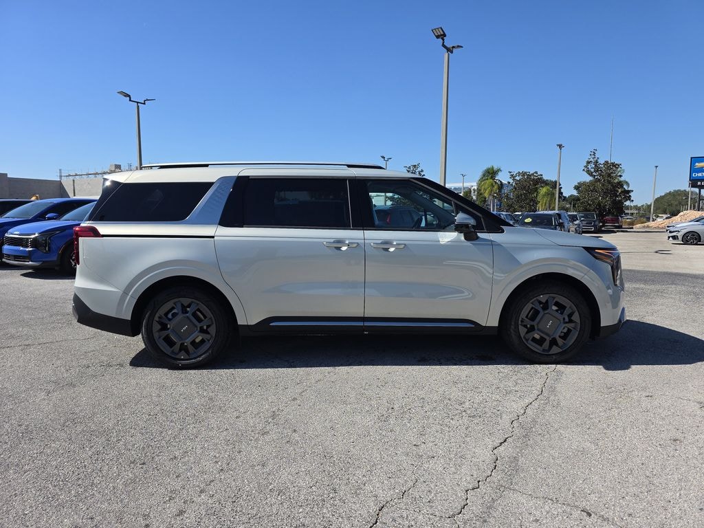 New 2026 Kia Carnival Hybrid SX Minivan/Van
