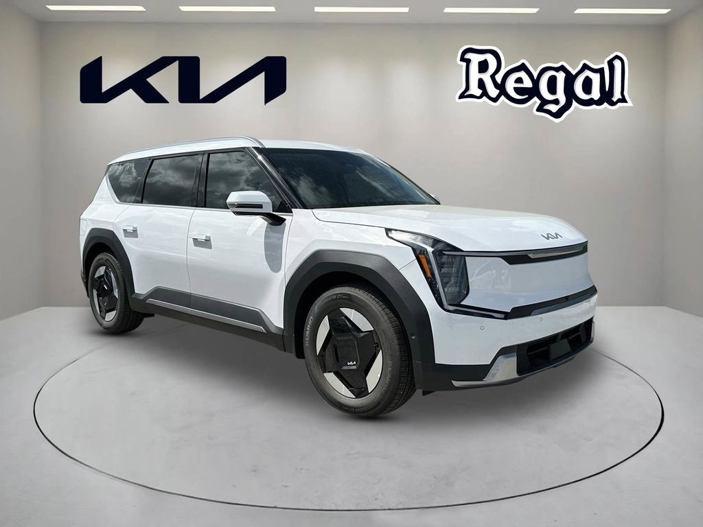 New 2026 Kia EV9 Wind SUV
