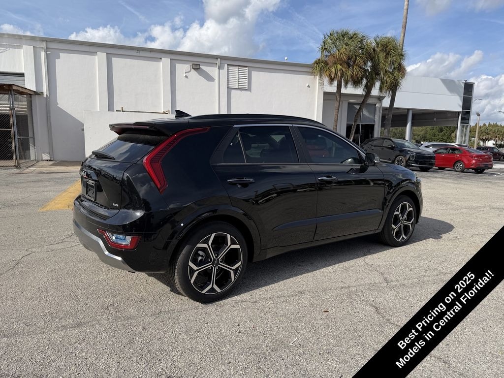 New 2025 Kia Niro SX Touring SUV