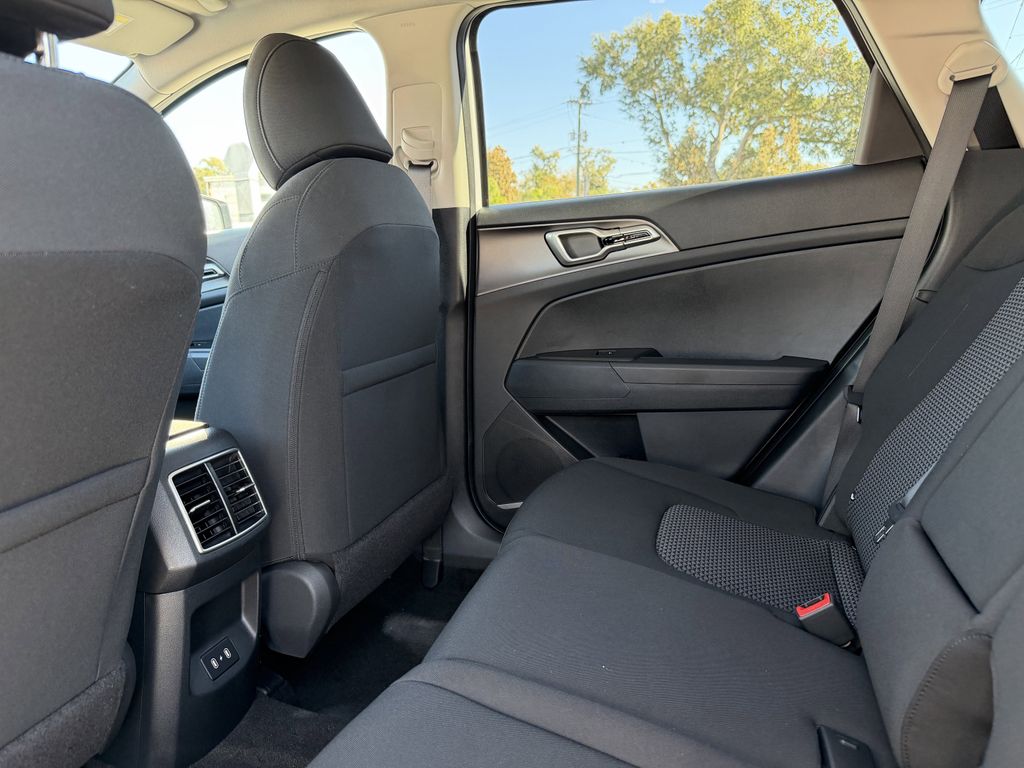 2026 Kia Sportage EX - Photo 15