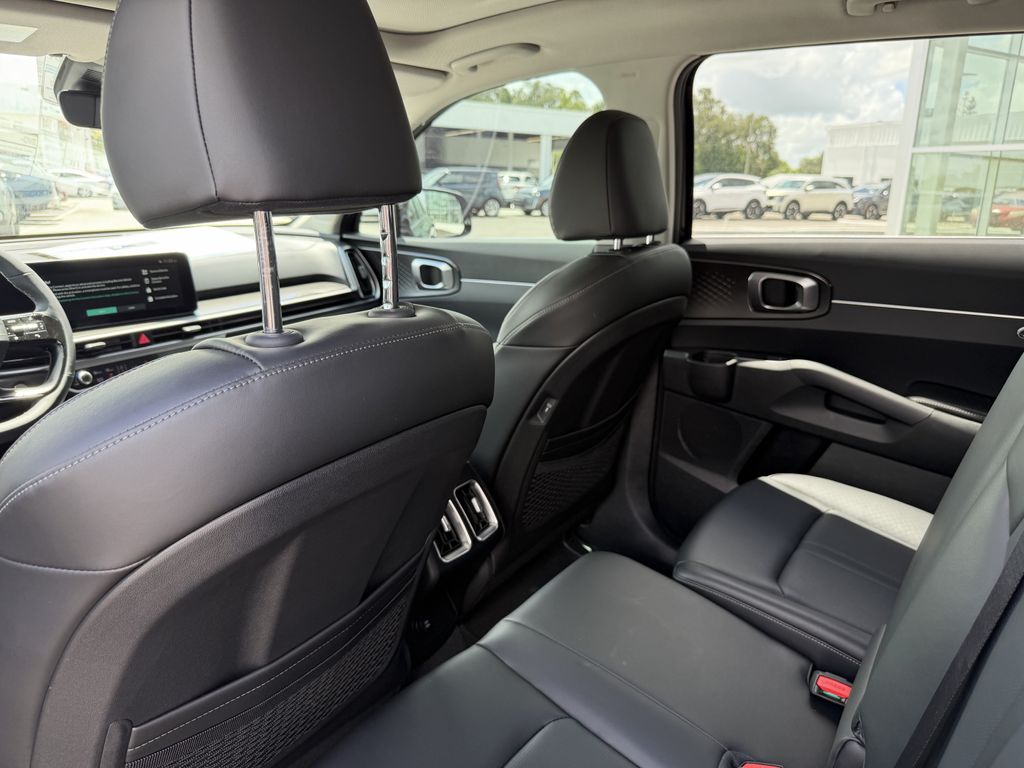 2026 Kia Sorento S - Photo 18