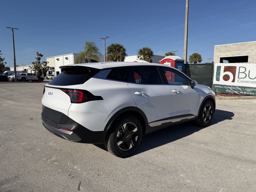 2026 Kia Sportage EX - Photo 4