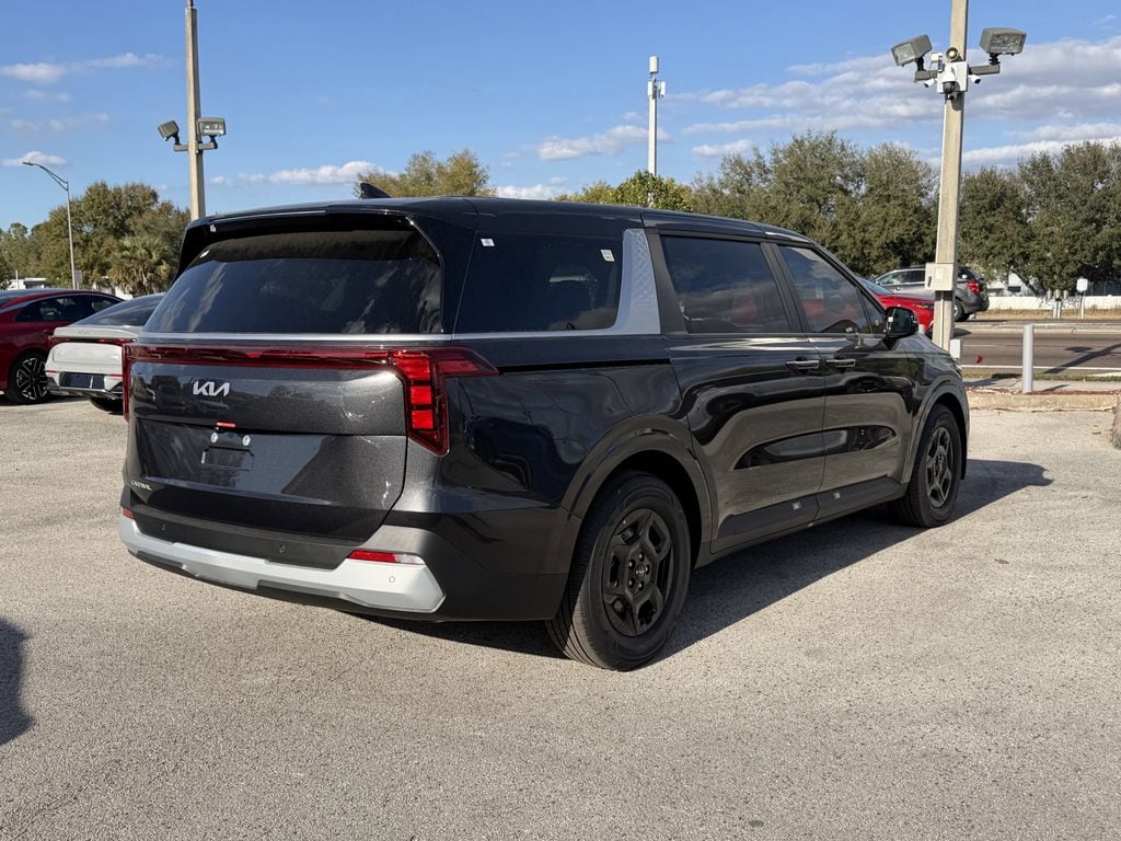 New 2026 Kia Carnival LXS Minivan/Van