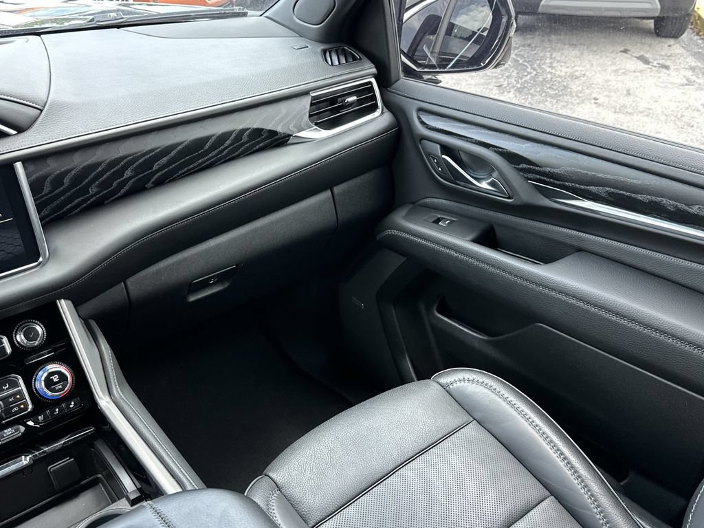 2023 GMC Yukon Denali - Photo 32