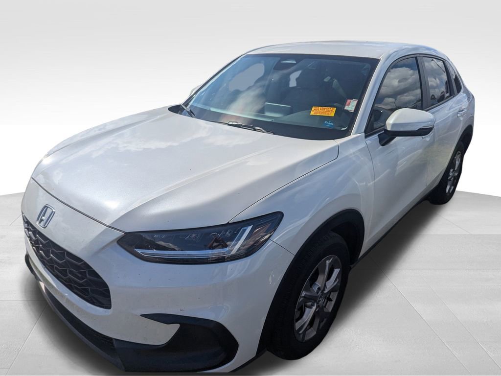2025 Honda HR-V LX photo 3