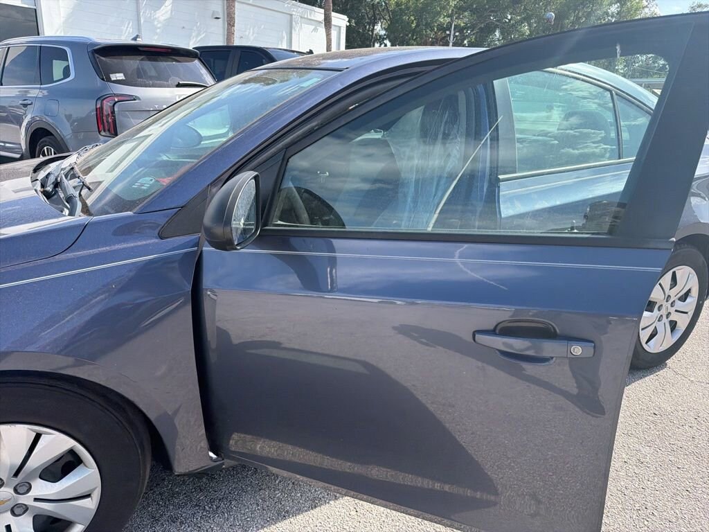 Used 2014 Chevrolet Cruze LS Sedan