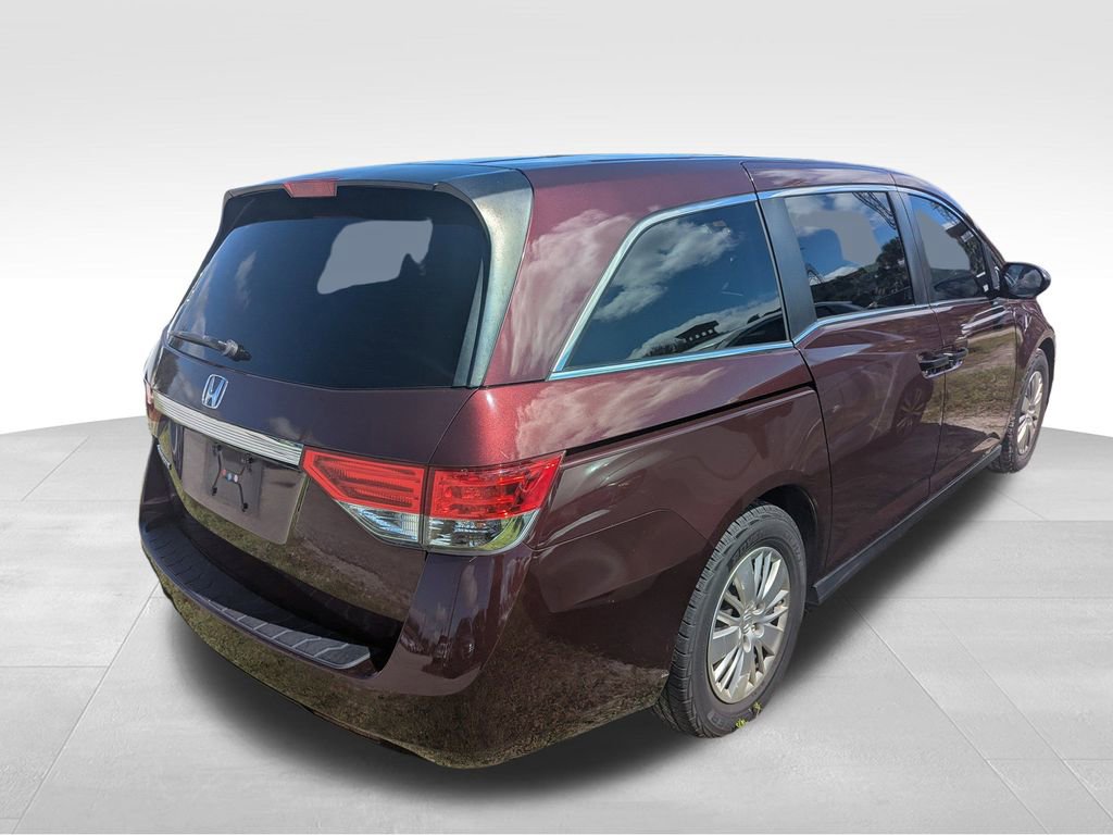 2014 Honda Odyssey LX photo 2