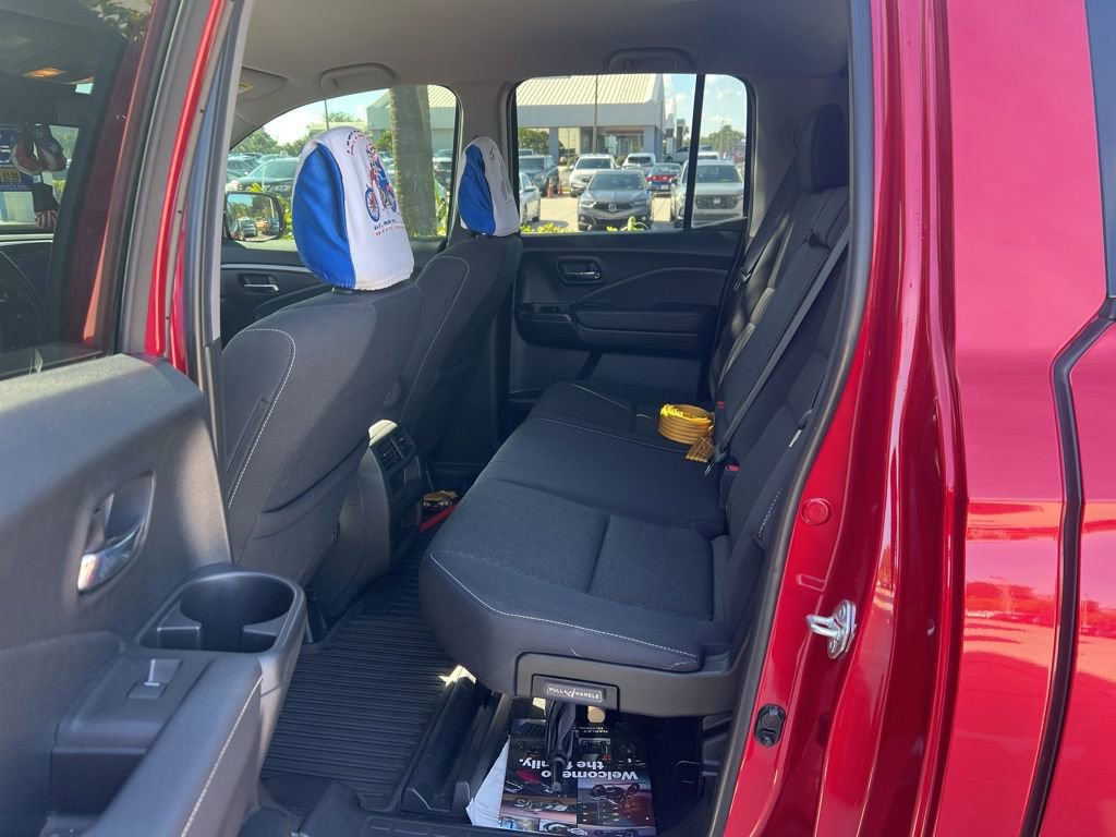 2021 Honda Ridgeline Sport photo 3