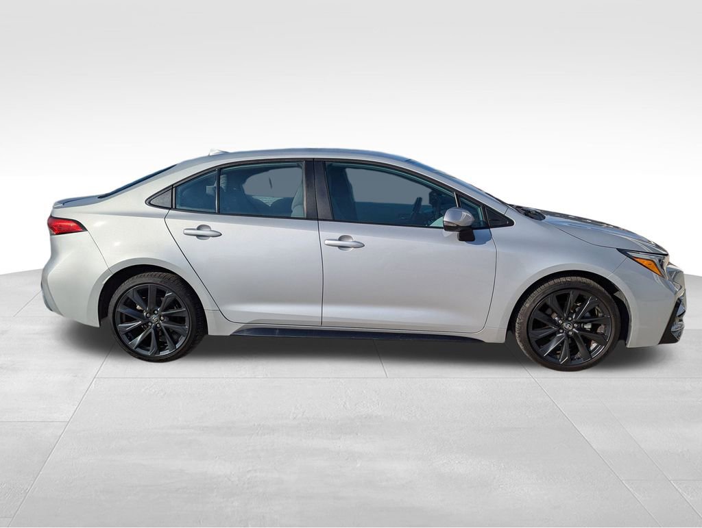 2024 Toyota Corolla SE photo 2