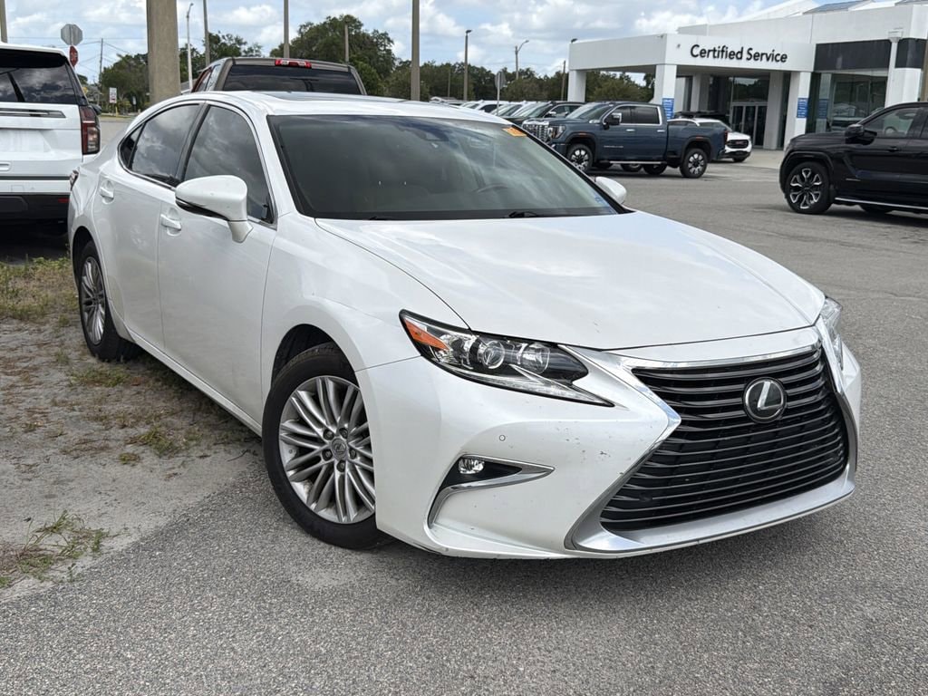 2017 Lexus ES 350 350's photo