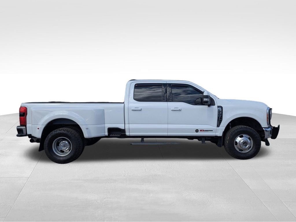 Used 2023 Ford Super Duty F-350 DRW LARIAT Truck Crew Cab