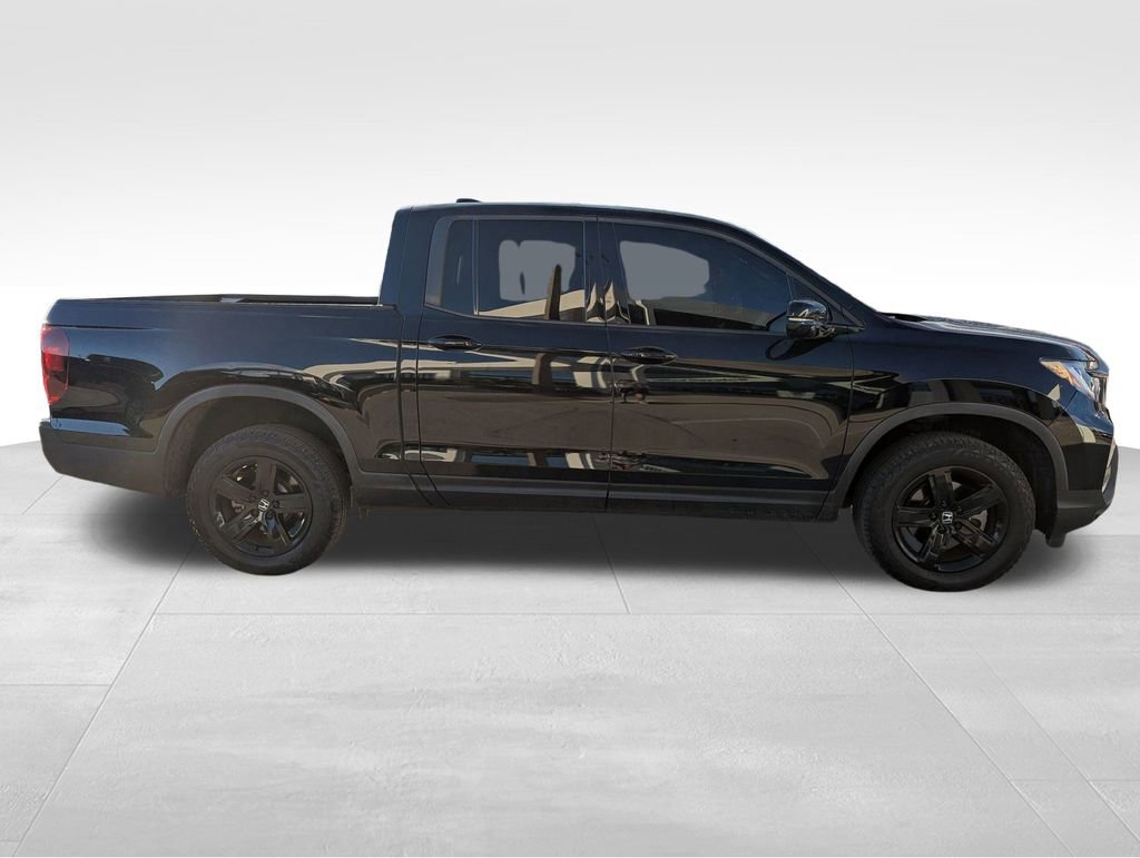2023 Honda Ridgeline Black Edition photo 3