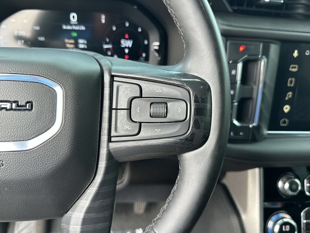 2023 GMC Yukon Denali - Photo 35