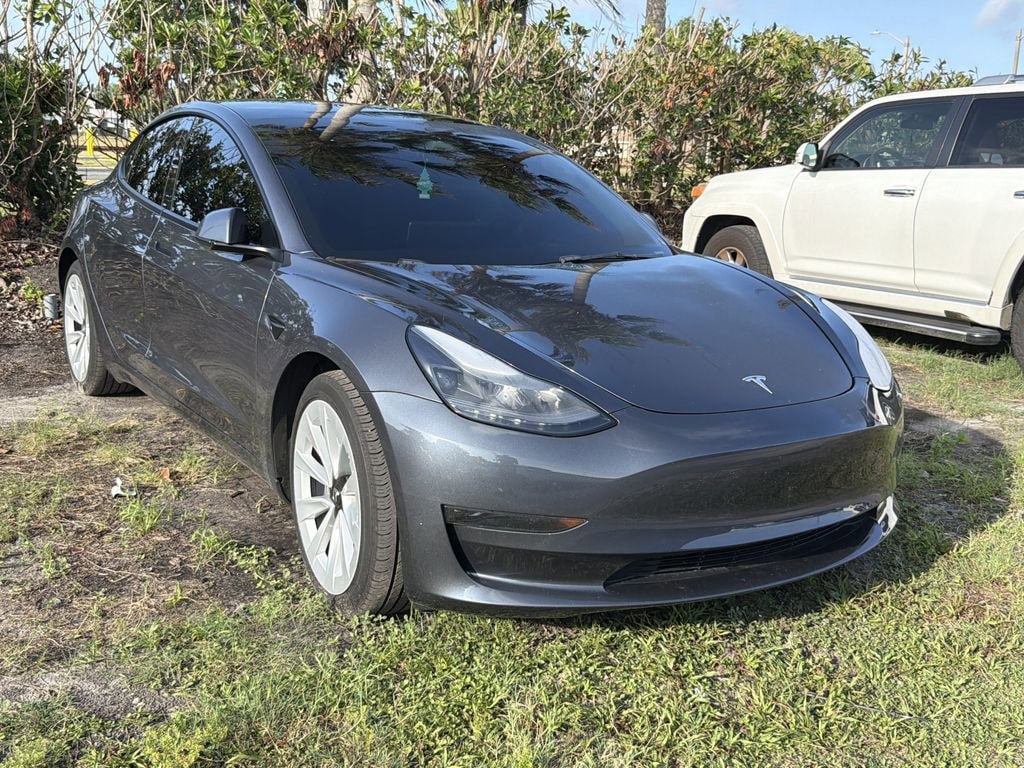 2023 Tesla Model 3 -'s photo