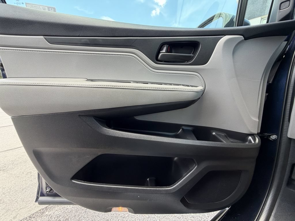 2024 Honda Odyssey EX - Photo 20