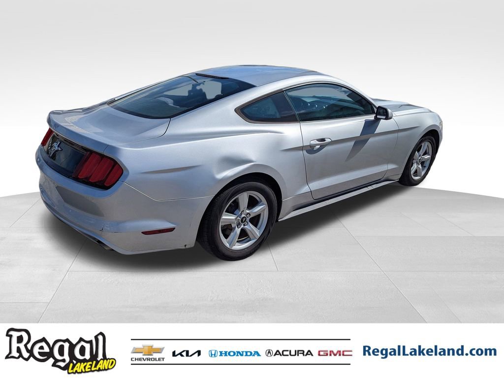 2017 Ford Mustang V6 photo 3