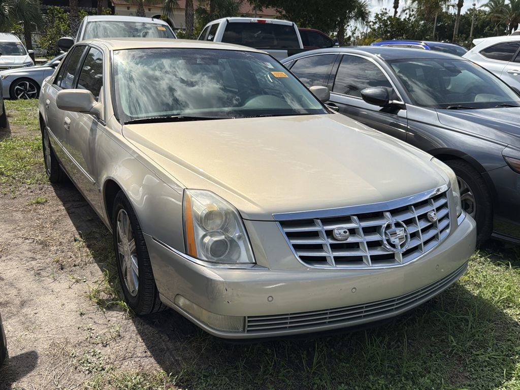 2008 Cadillac DTS Luxury III's photo