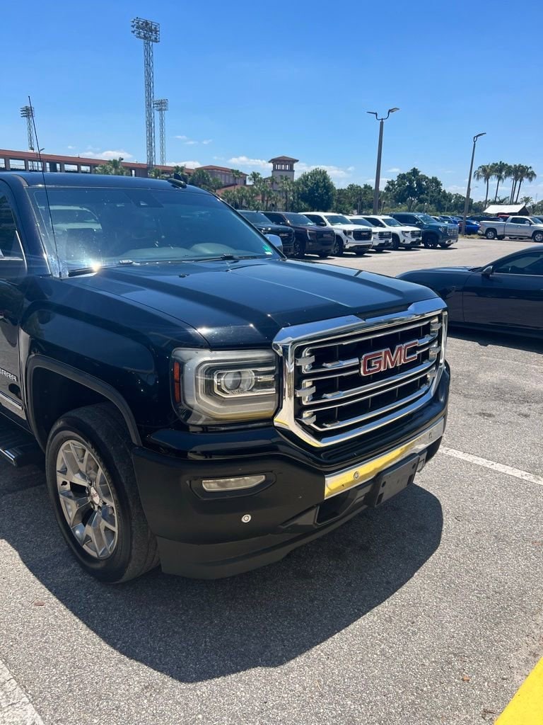 2018 GMC Sierra 2WD Crew Cab Short Box SLT's photo