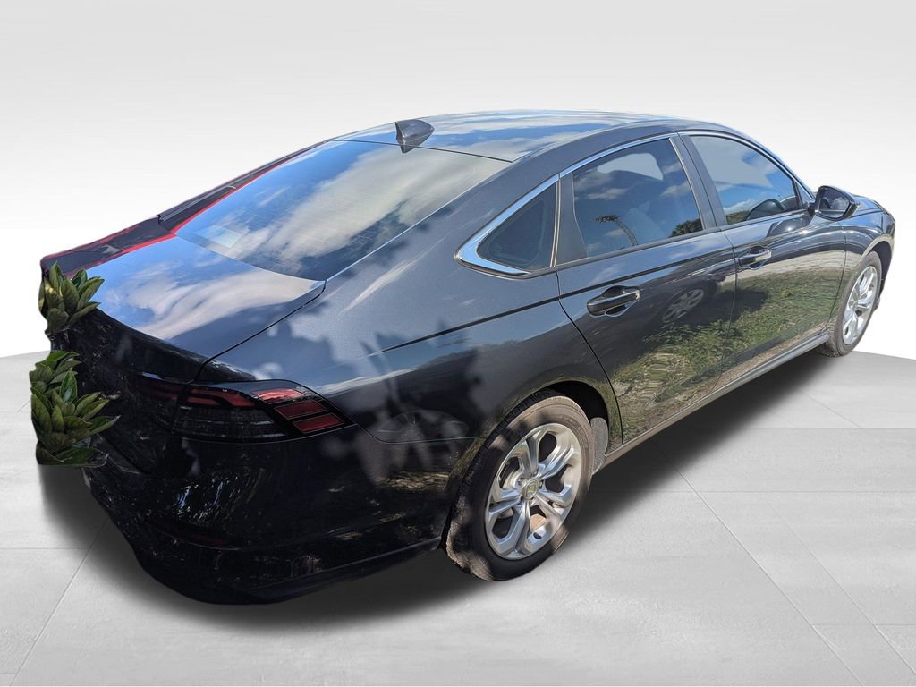 2025 Honda Accord LX photo 2
