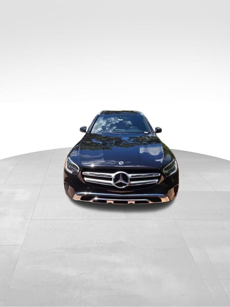 2021 Mercedes Benz GLC 300 photo 2