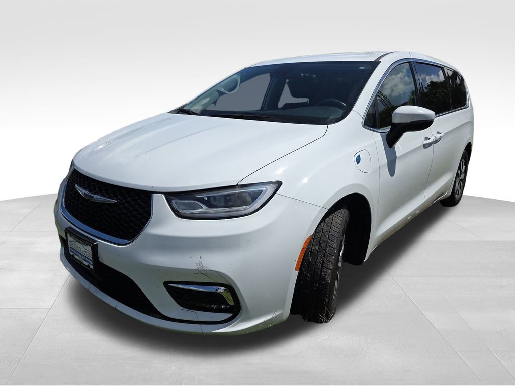 2023 Chrysler Pacifica Hybrid Touring L photo 2
