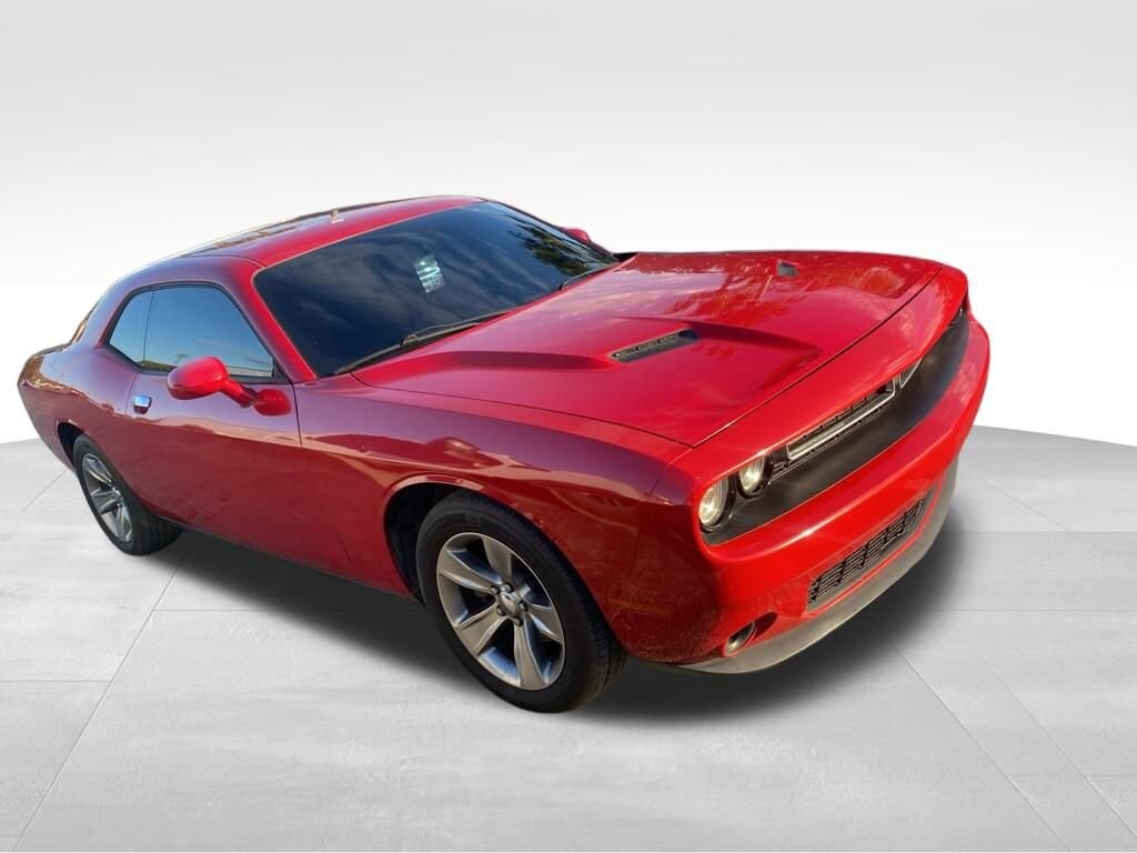 Used 2016 Dodge Challenger SXT Coupe
