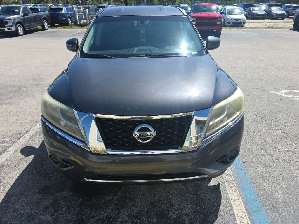 Used 2014 Nissan Pathfinder S SUV