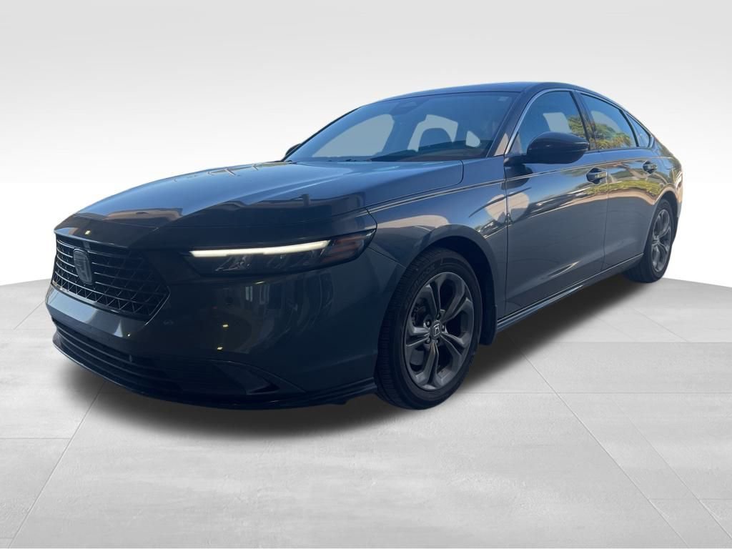 2024 Honda Accord Hybrid EX-L photo 3