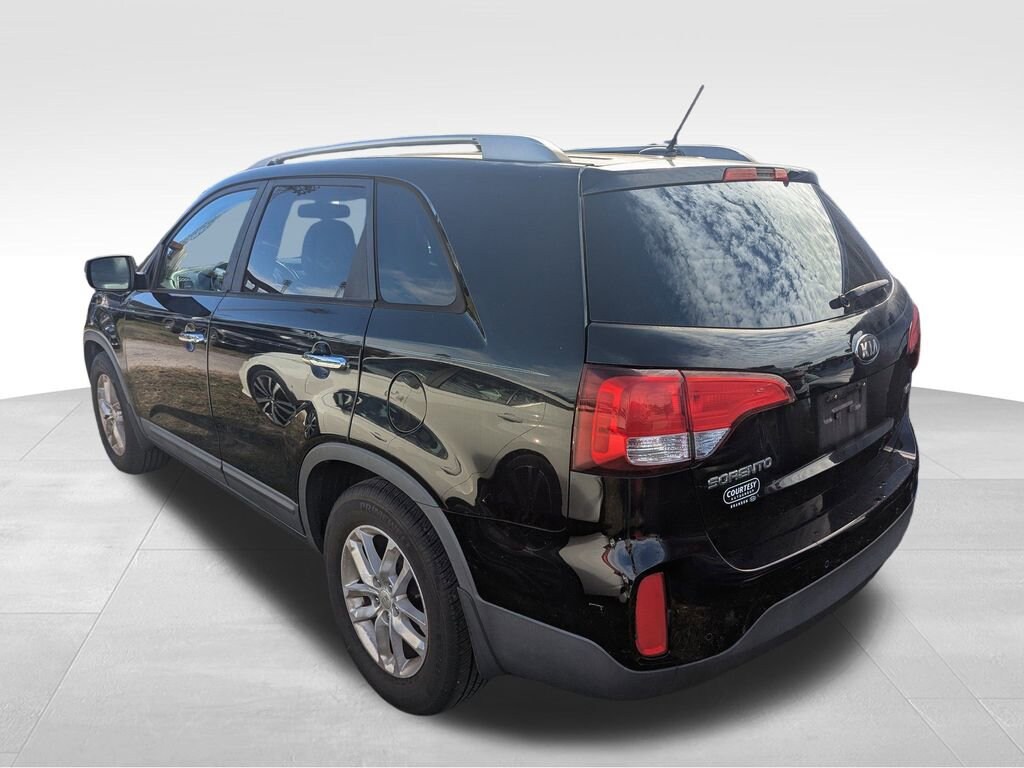 Used 2015 Kia Sorento LX SUV