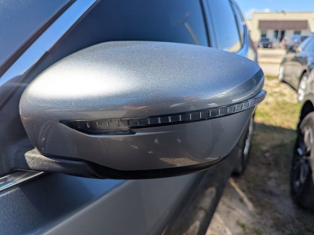 Used 2018 Nissan Rogue SV SUV