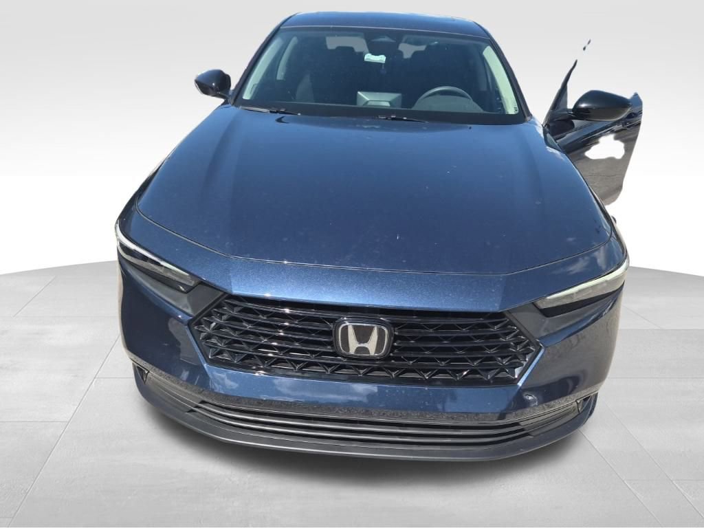 2025 Honda Accord SE photo 2