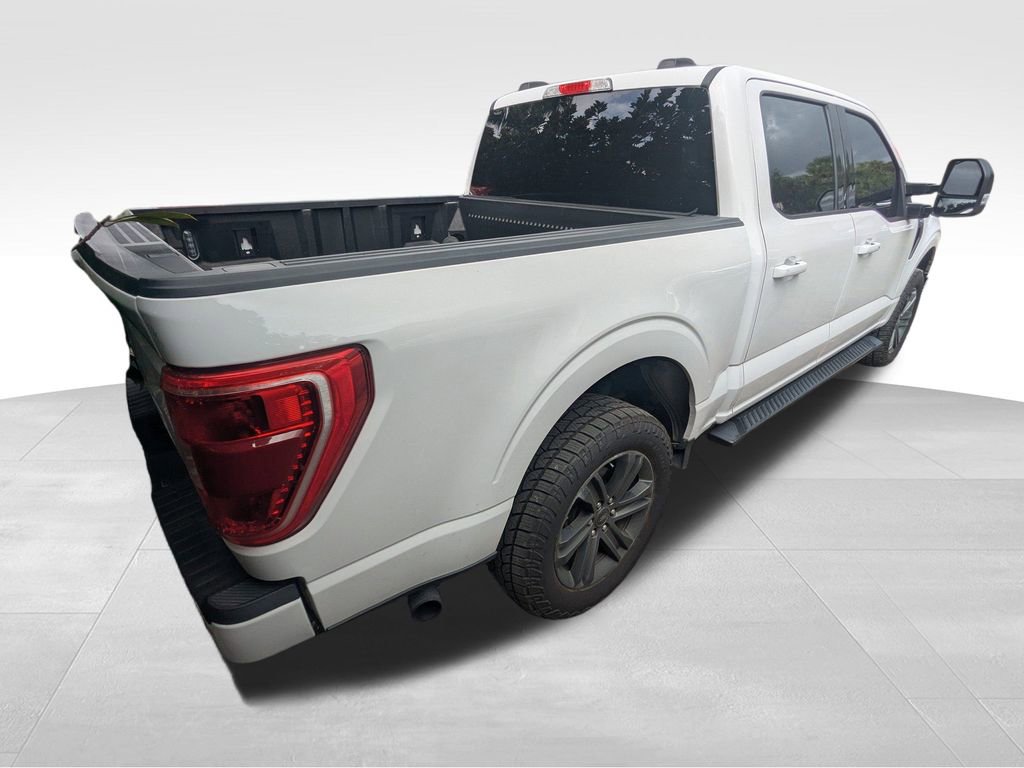 2021 Ford F-150 XLT photo 2