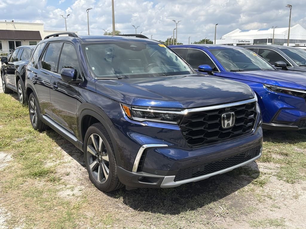 2025 Honda Pilot Elite AWD's photo