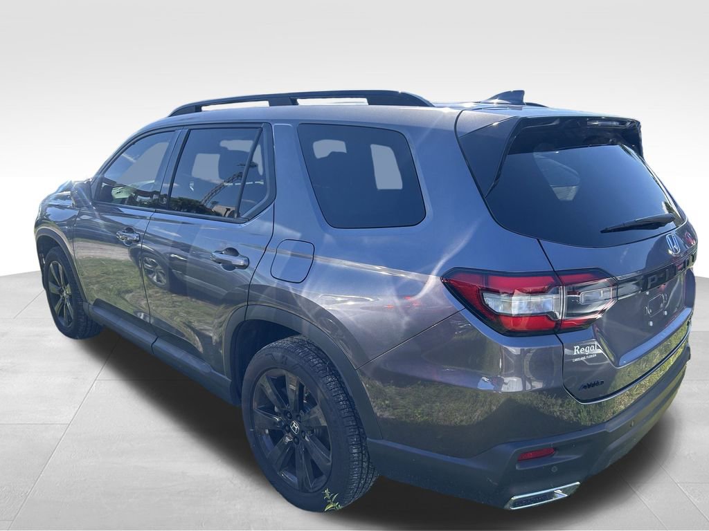 2025 Honda Pilot Black Edition photo 3