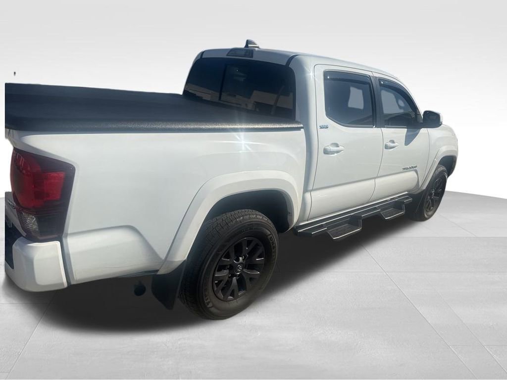 2023 Toyota Tacoma TRD Off-Road photo 3