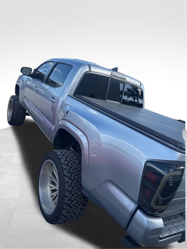 2019 Toyota Tacoma SR5 photo 4