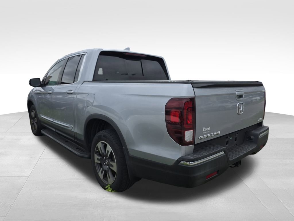 2019 Honda Ridgeline RTL-T photo 2