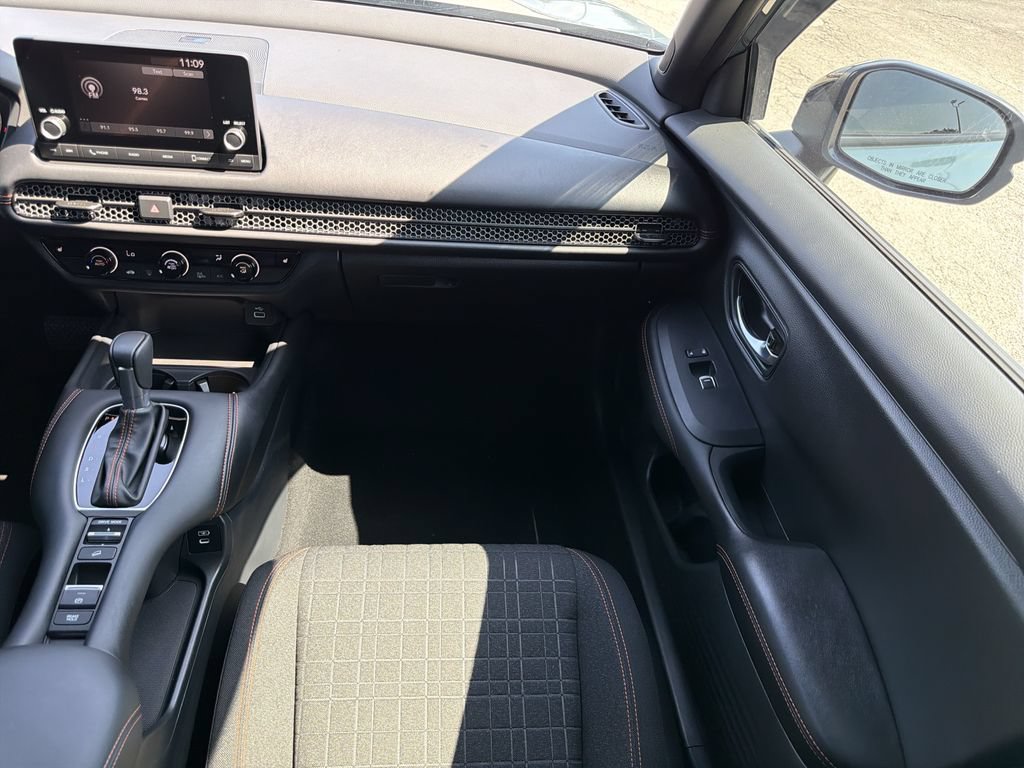 2025 Honda HR-V Sport - Photo 15
