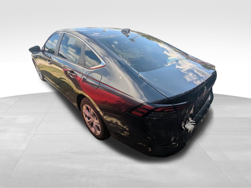 2025 Honda Accord LX photo 3