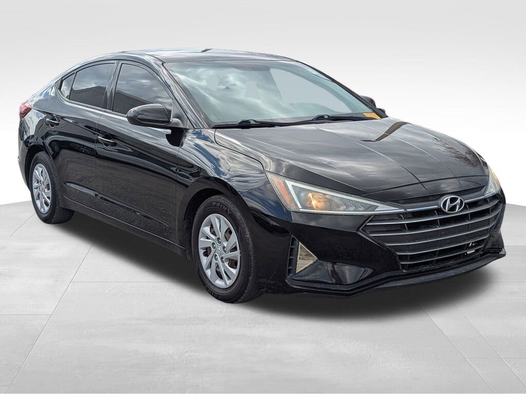 Used 2019 Hyundai Elantra SE Sedan