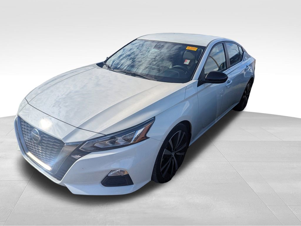 2022 Nissan Altima 2.5 SR photo 3