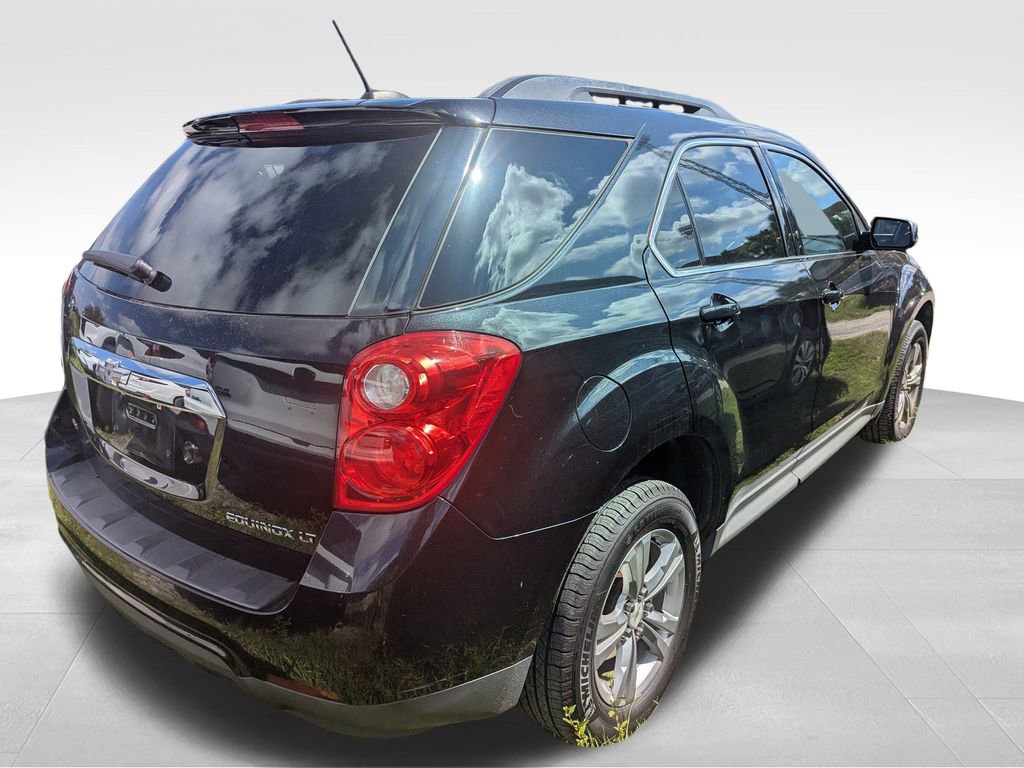 2015 Chevrolet Equinox LT photo 2