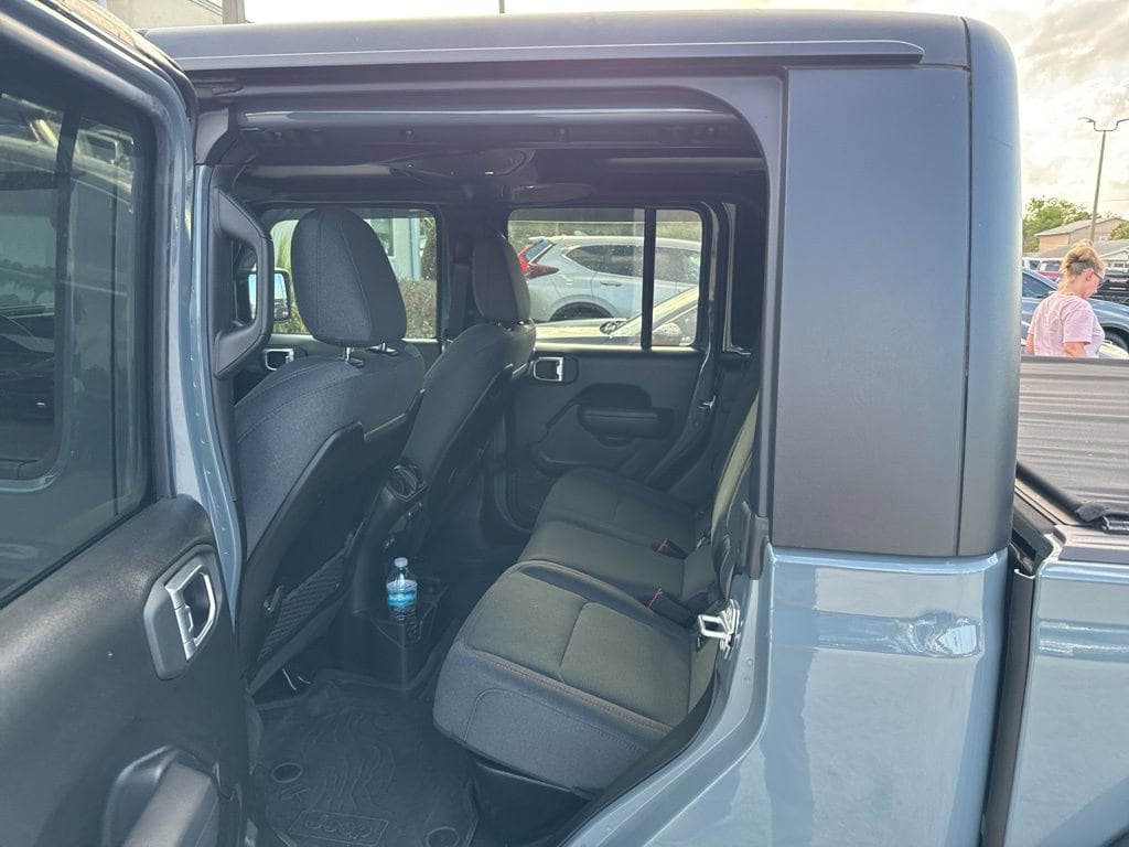 Used 2024 Jeep Gladiator Rubicon Truck Crew Cab