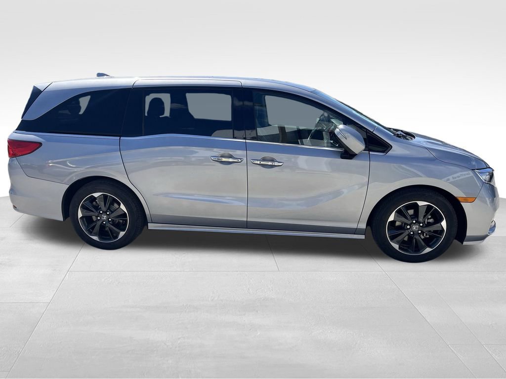 2023 Honda Odyssey Elite photo 3