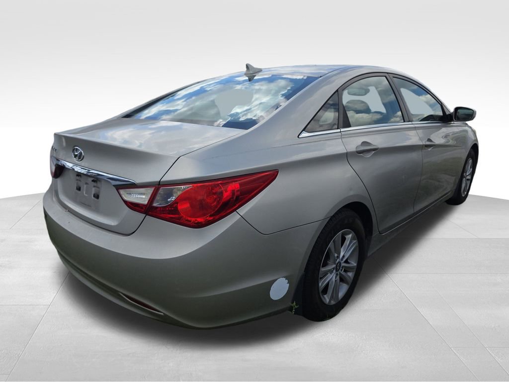 2011 Hyundai Sonata GLS photo 4