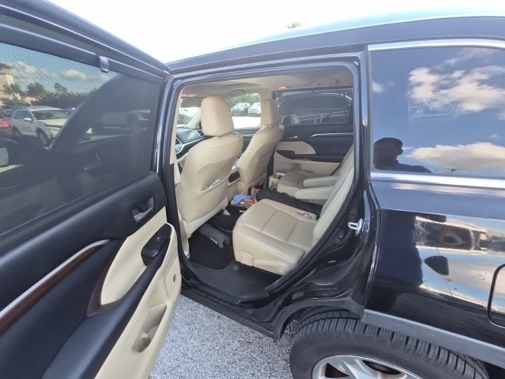 Used 2016 Toyota Highlander Limited SUV